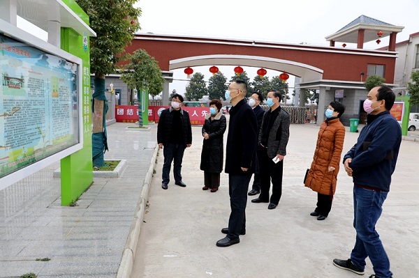 1583909656108215.jpg 深入潢川縣馬祖常學(xué)校督導(dǎo)檢查.JPG